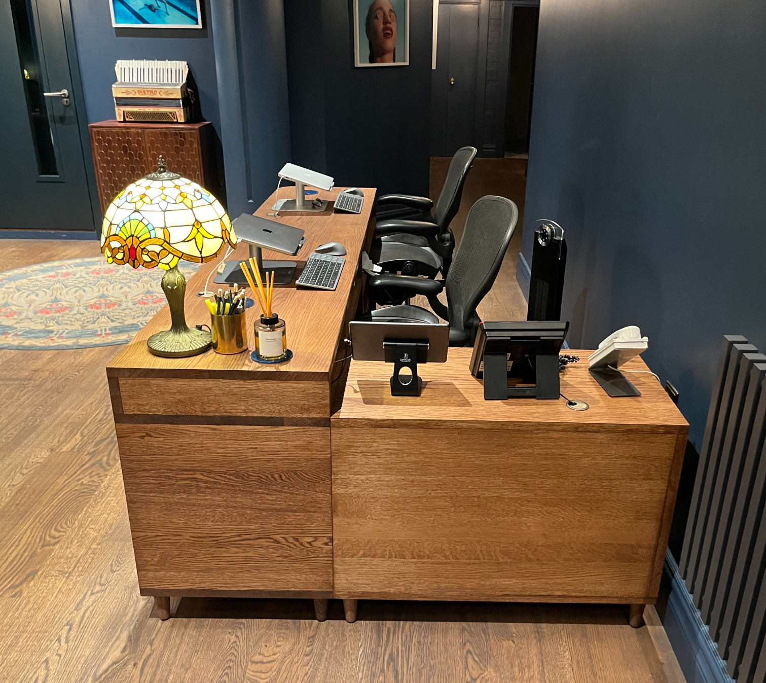 Reception desk
