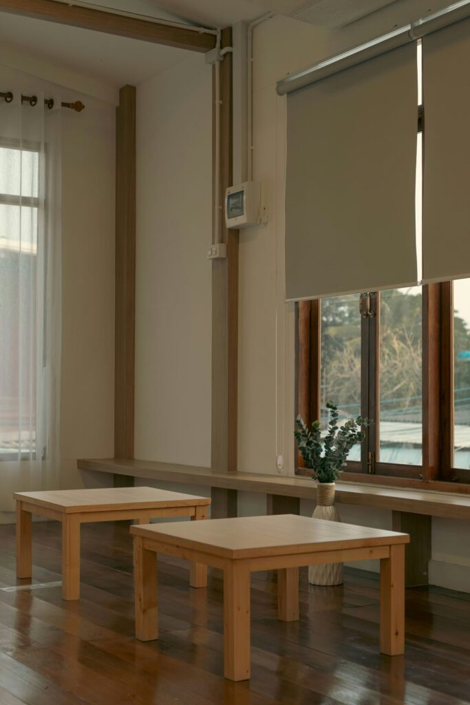 wooden coffee tables for business meetings in offices